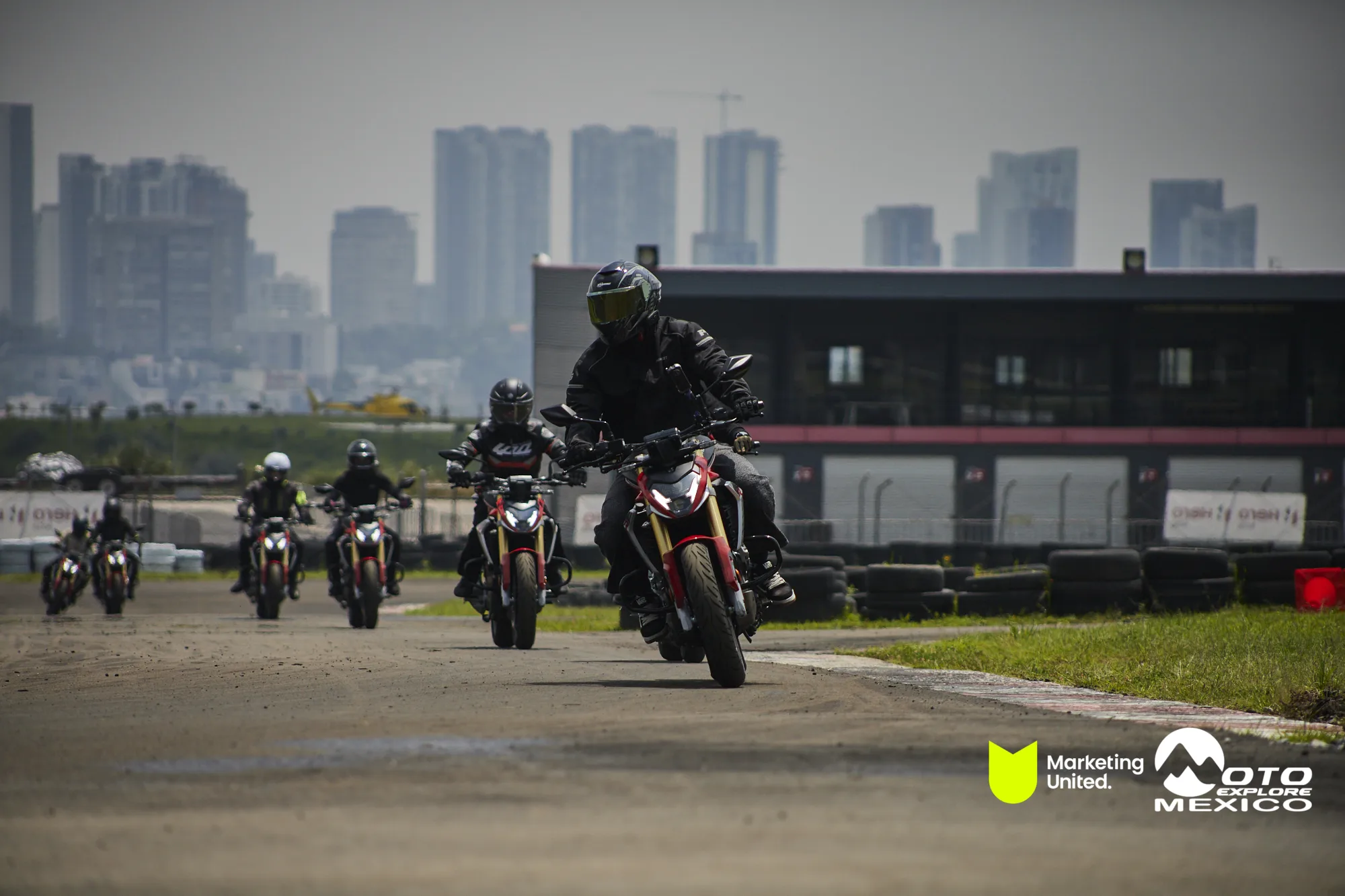 HUNK TRACKDAY 319